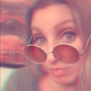 Meet your Posher, Corinne